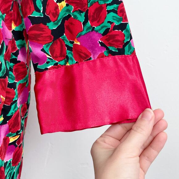 Victoria's Secret Vintage Satin Tulip Floral Jacket/Robe Sleep Shirt - Picture 6 of 11